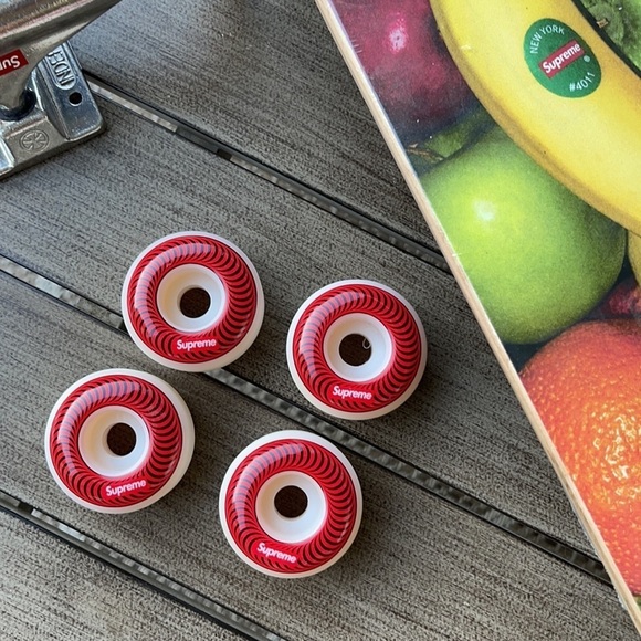 🔆SUPREME🔆 SKATEBOARD DECK SET COLLECTIBLE - Picture 7 of 16